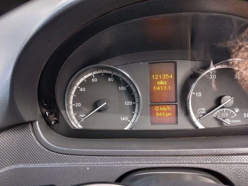 MERCEDES-BENZ VITO