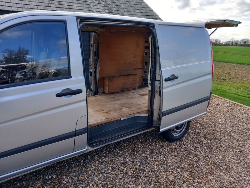 MERCEDES-BENZ VITO