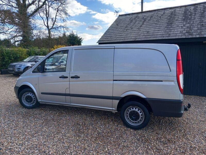 MERCEDES-BENZ VITO