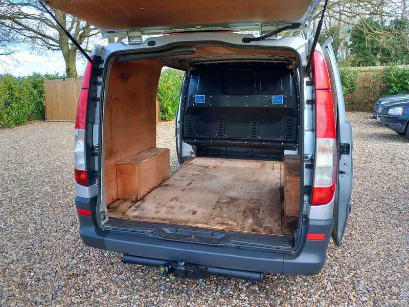 MERCEDES-BENZ VITO
