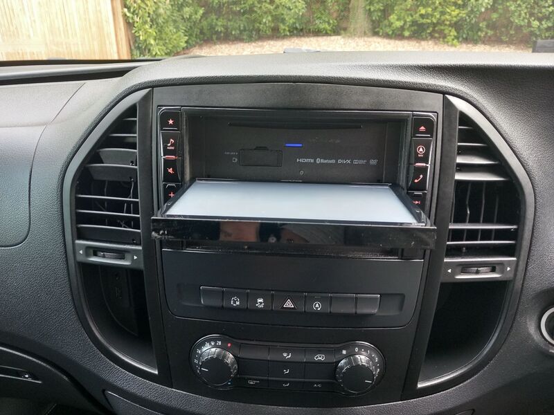 MERCEDES-BENZ VITO