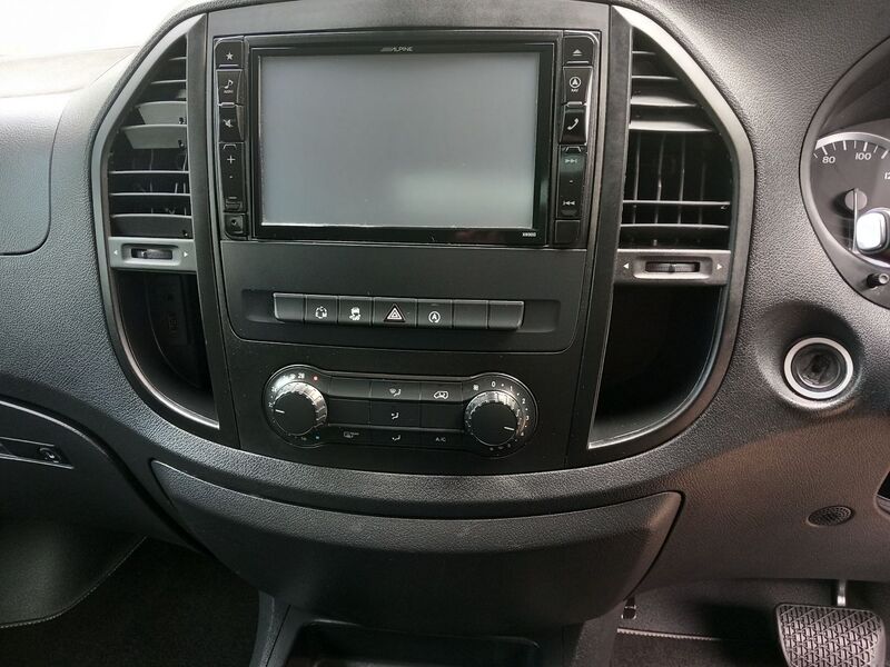MERCEDES-BENZ VITO