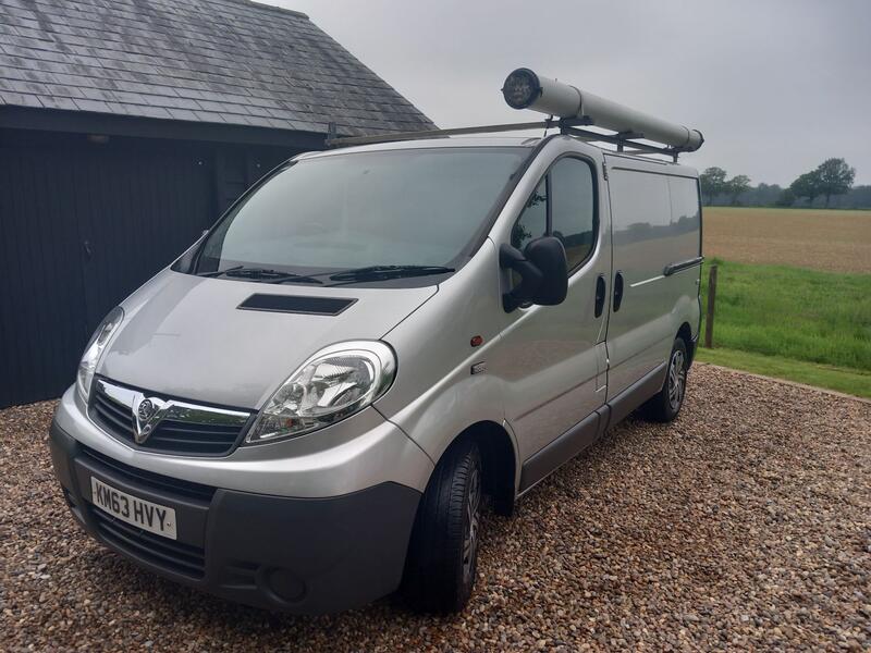VAUXHALL VIVARO