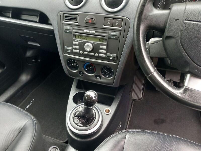 FORD FUSION